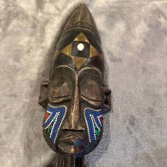 Wooden Mask Ghana Africa Ghanean Tribal Beaded Cheeks African Art Embossed Metal - Picture 3 of 11